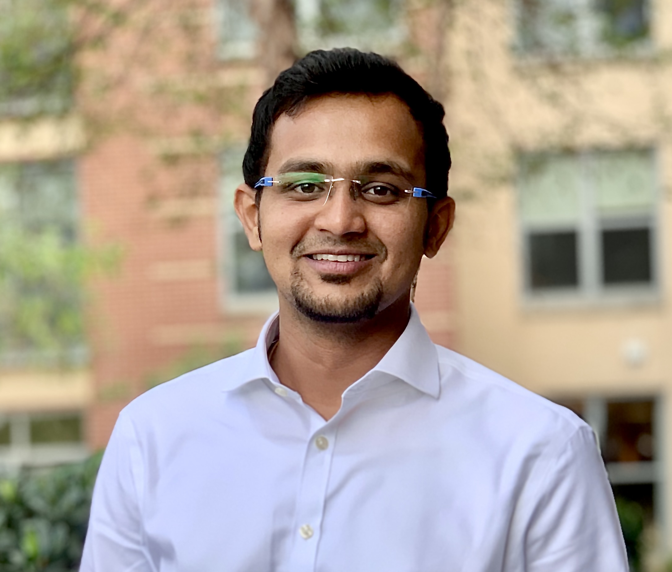 Balaji Guntur Headshot